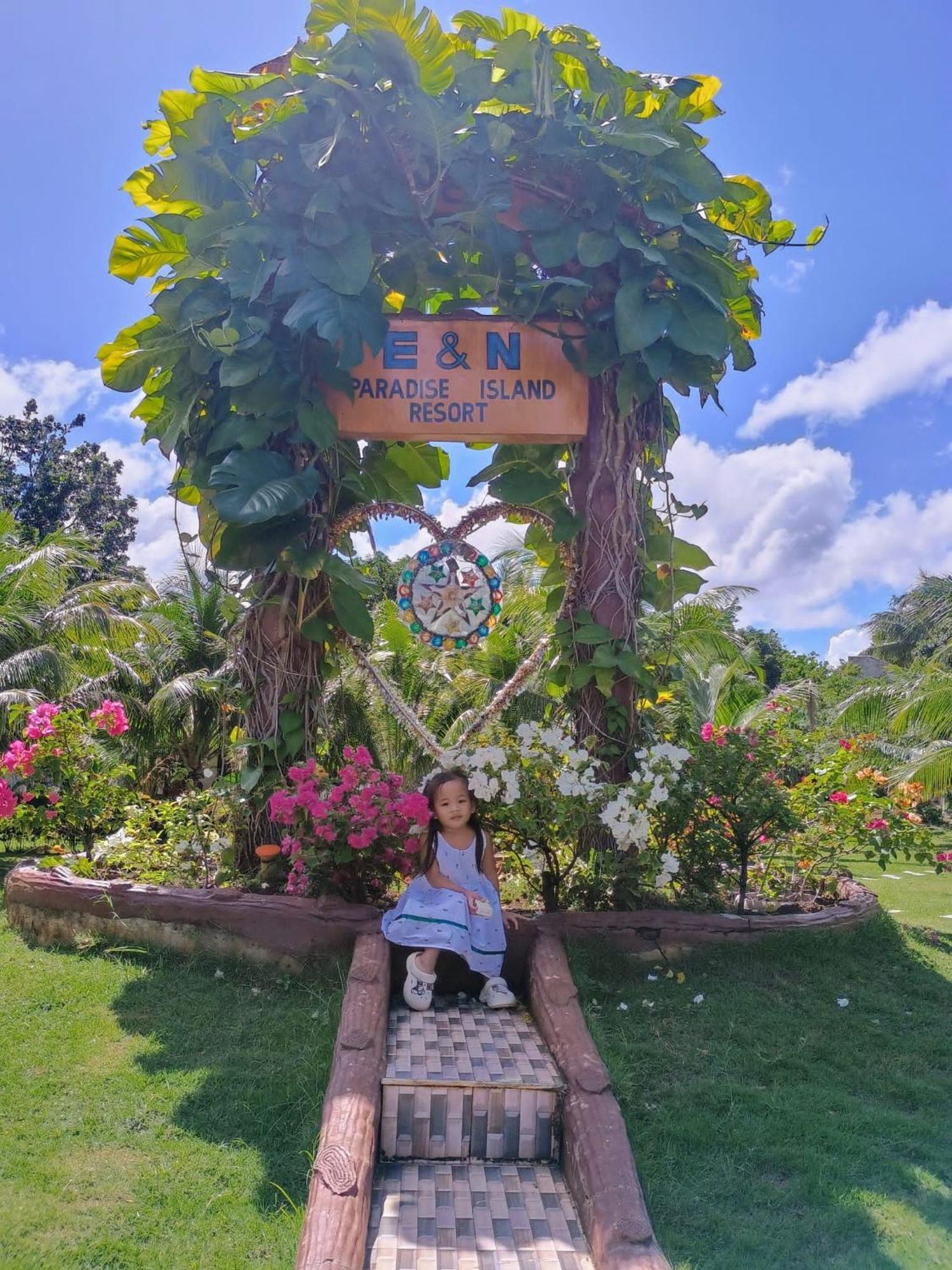 E&N Paradise Island Resort Siquijor Bagian luar foto
